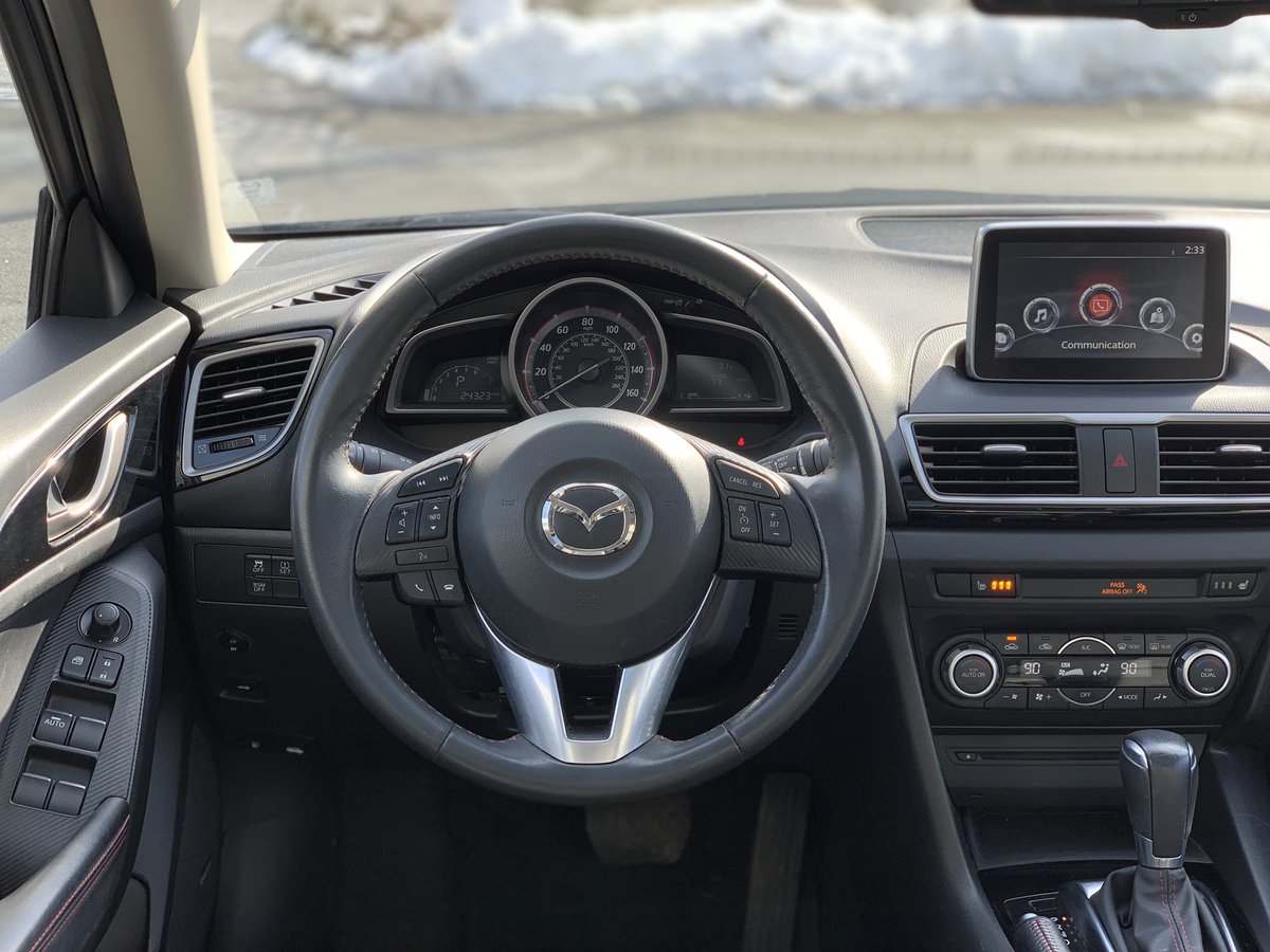 MazdaManchester's tweet image. Step into the drivers seat of a Certified Pre-Owned Mazda 3 today! Whether you’re looking for practicality or luxury, we have a 3 to match! Don’t forget our industry best Certified Pre-Owned warranty! Check out our ever expanding inventory here: mazdaofmanchester.com/used-vehicles/…