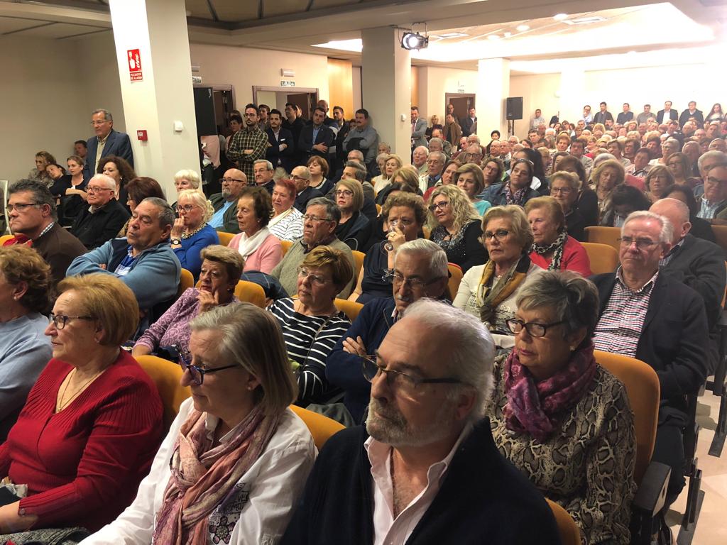 Gran expectación en #LosAlcázares por la presentación por <a href="/LopezMirasF/">Fernando López Miras</a> de @NicoRuizGomez como candidato a la alcaldía del municipio, que empieza con un emotivo y merecido homenaje a <a href="/AnastasioB/">Anastasio Bastida</a>, que deja un extraordinario legado. Gracias por tanto #HaciaUnaGranRegión