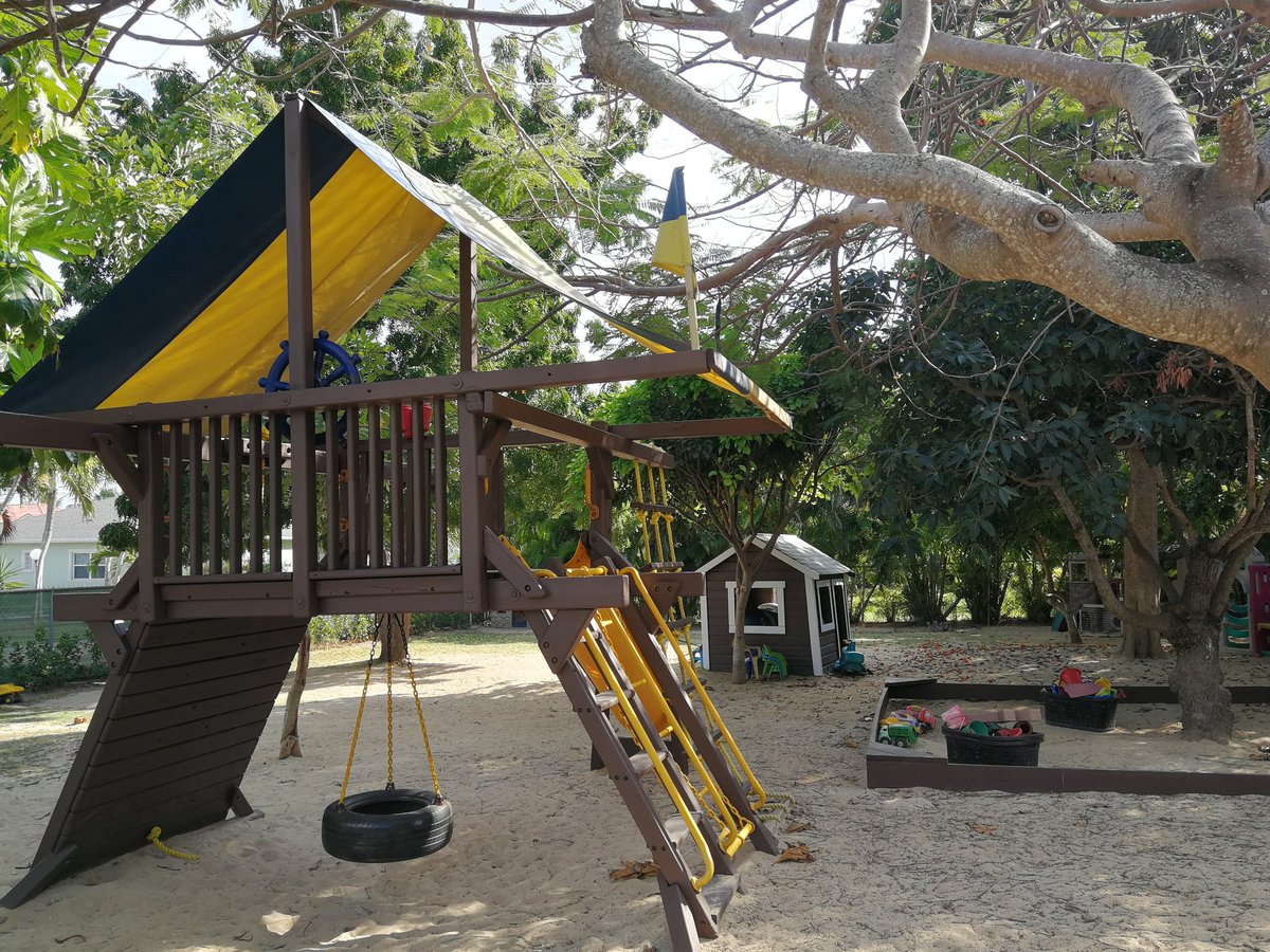 em08ma's tweet photo. Today is a public holiday (Ash Wednesday) so we went to visit the Montessori School. We were only able to see the toddler + casa prep rooms, casa is on the second level. But what a great outdoor space they have. https://t.co/IfcBBA0gM6