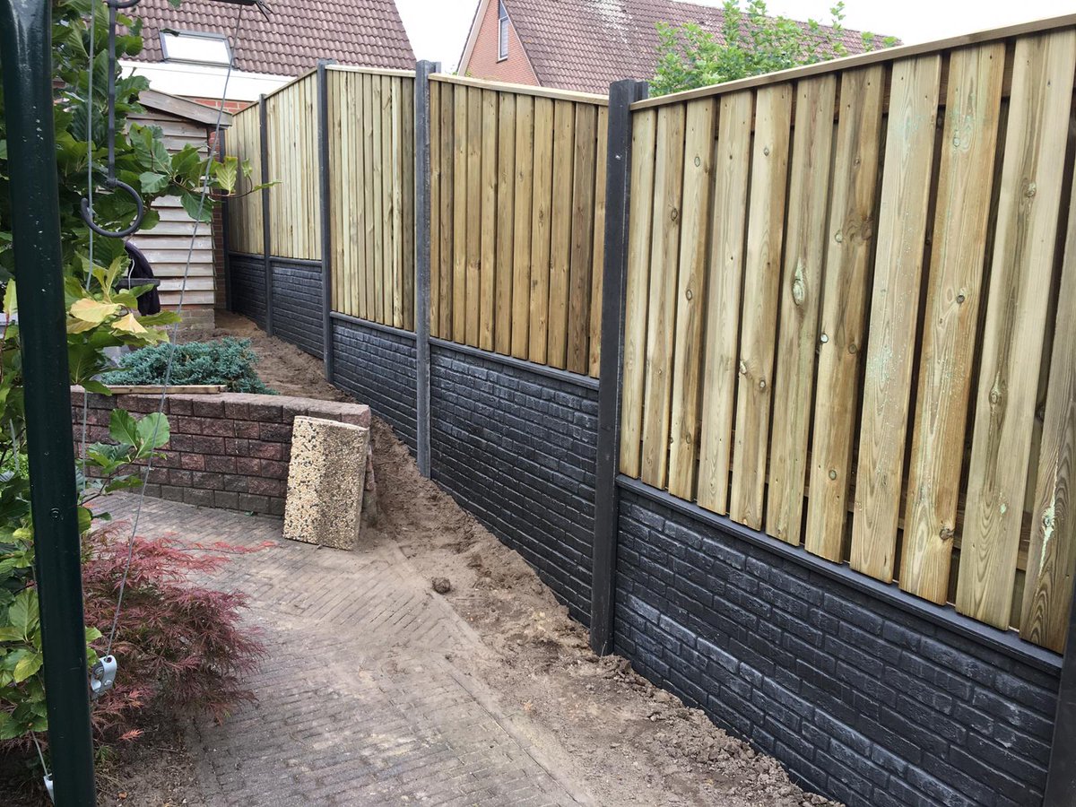 HoutBeton's tweet photo. Hout beton schutting gemetseld steen motief https://t.co/ijJG506Grj