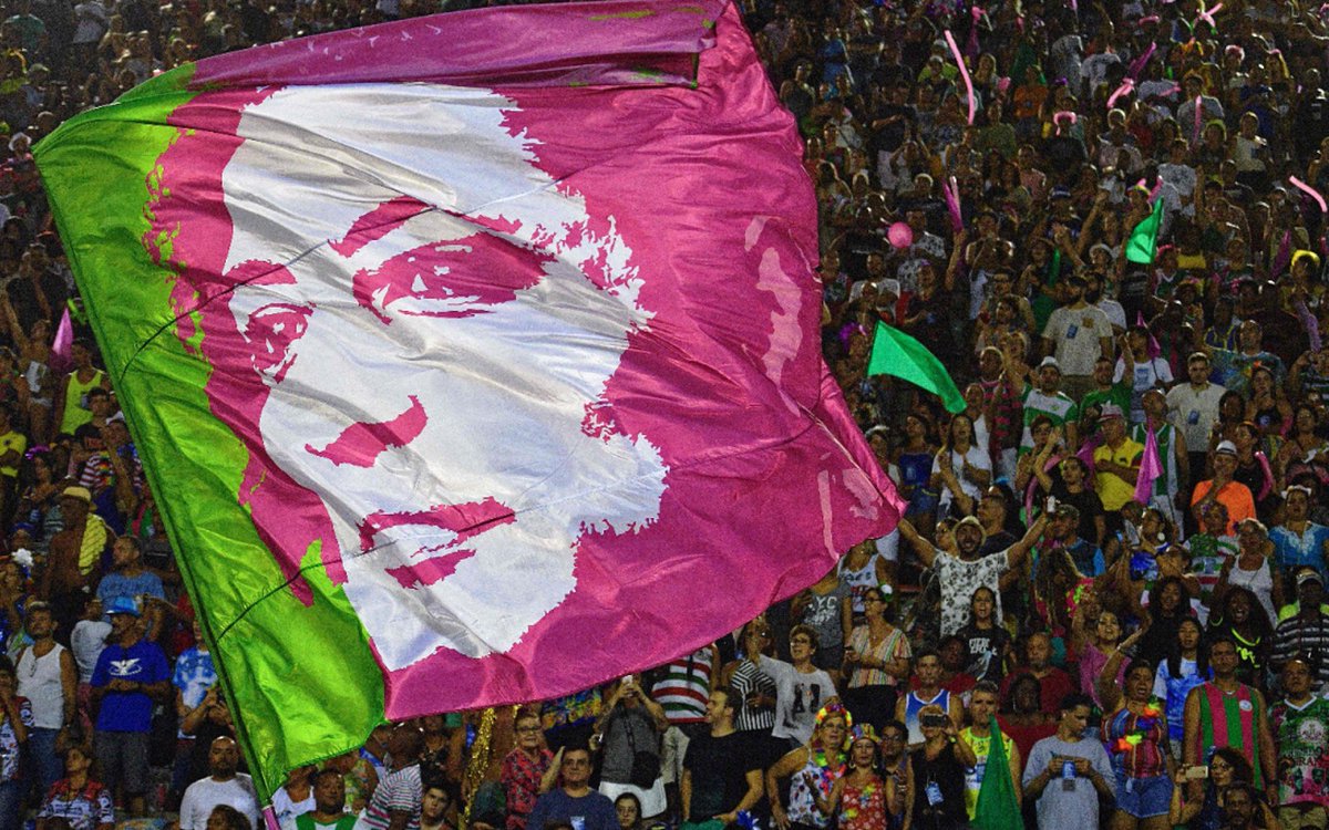 blogdosakamoto's tweet photo. "Quem matou Marielle Franco?" é a pergunta que um presidente deveria se fazer todos os dias. Temos que nos contentar, contudo, com alguém que pergunta "O que é golden shower?" Parabéns, Mangueira. https://t.co/7SZpZdKlWG