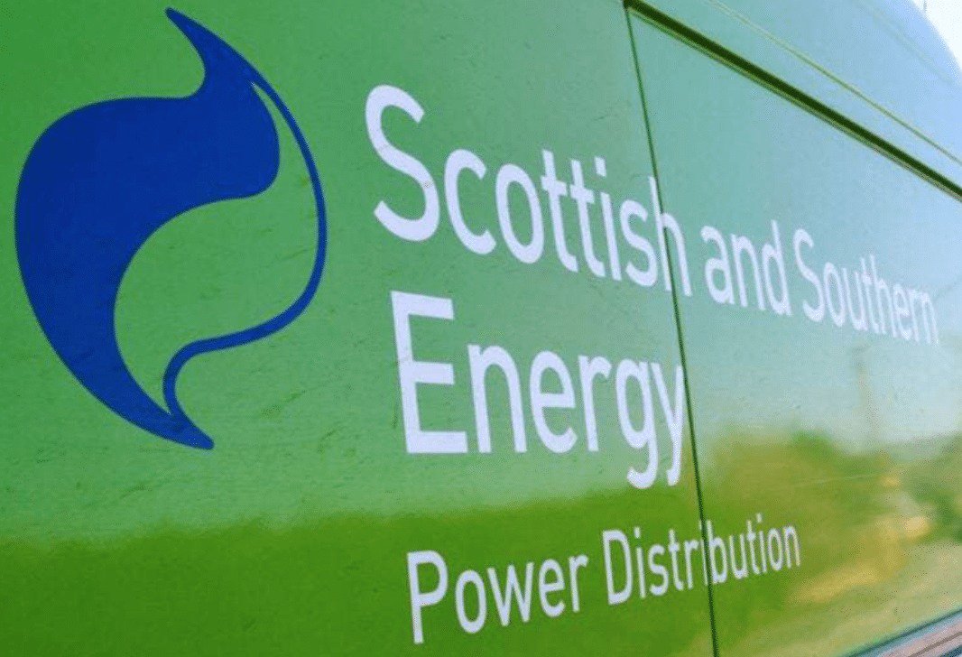 uknip247's tweet photo. BREAKING NEWS FROM UKNIP247:  Power cut hits hundreds of home in Newport  Read More on this : https://t.co/YkjGvcpprd . 
 #BREAKINGNEWS #FirstReported #ISLEOFWIGHT https://t.co/fogH6l5VMq