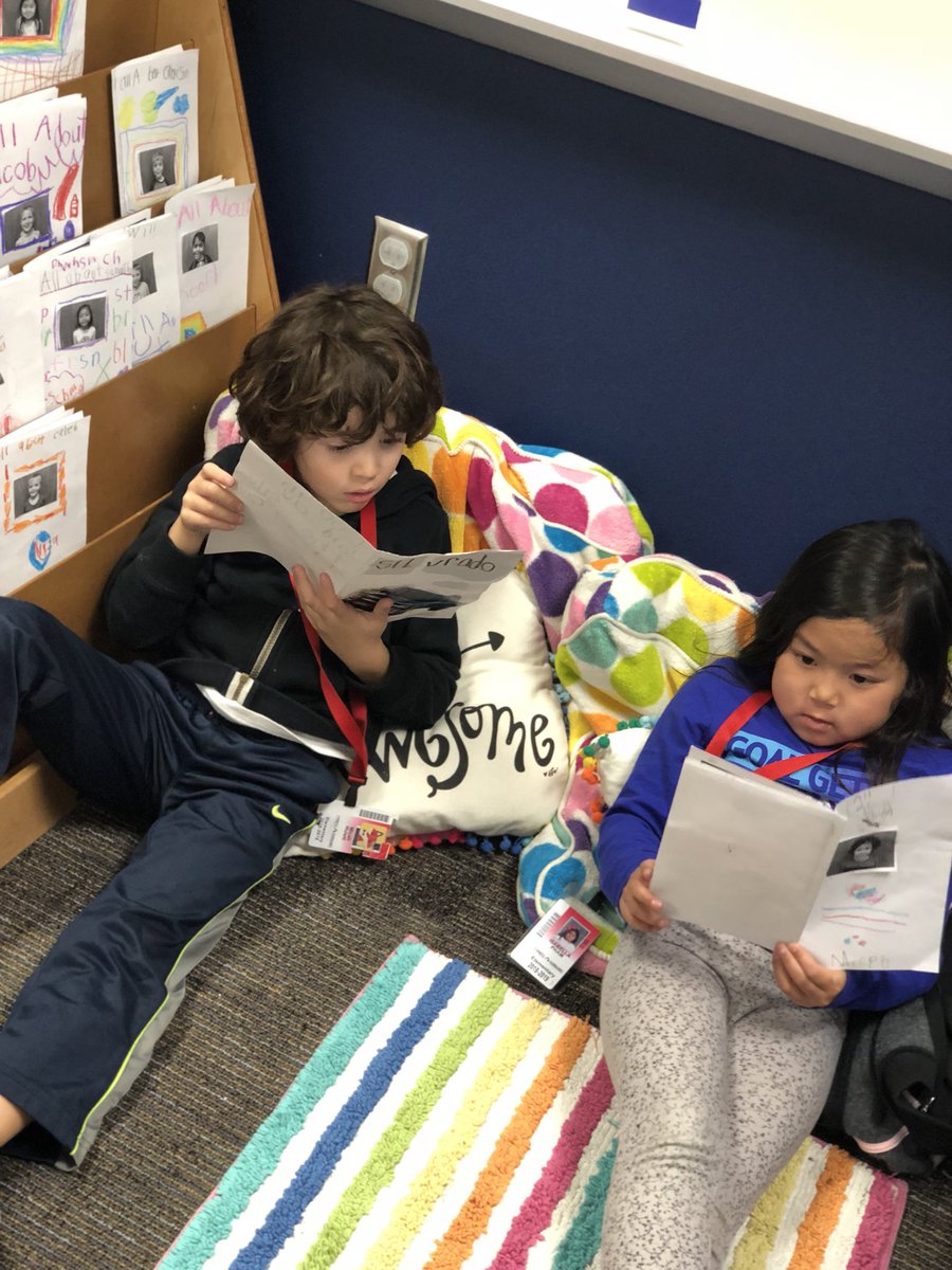 Proud_para's tweet photo. I am LOVING this all about me book shelf in @MrsWorchesik classroom!!! These kids are so excited to read about their friends in class! #proudpara #Kindergarten #engagedinreading #allaboutme @WarnerCFISD https://t.co/x2DxUbgFB3