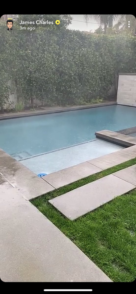 royaledolan's tweet image. i thought he was at the old team 10 house for a second