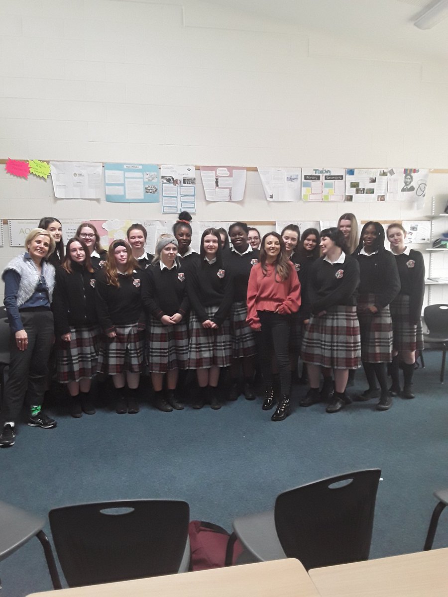 ktcscareers's tweet photo. Vanity X give students insights into a career in the cosmetic industry #FurtherEducation #makeup #vanityx #options https://t.co/emVOx6LxDg