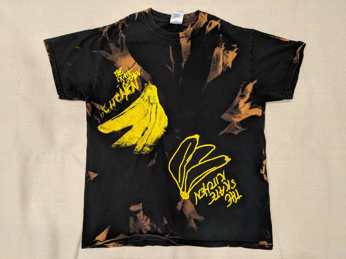 LaSkateKitchen's tweet photo. So, we have 4 sus shirts to giveaway  

To win :
• Be following us on Twitter
• Be in the US 
• Be 18+ or have parents consent
• Retweet this

Winners, we will slide in your DM on Saturday. Deadline to enter is Friday. https://t.co/bjmzSf7c5M