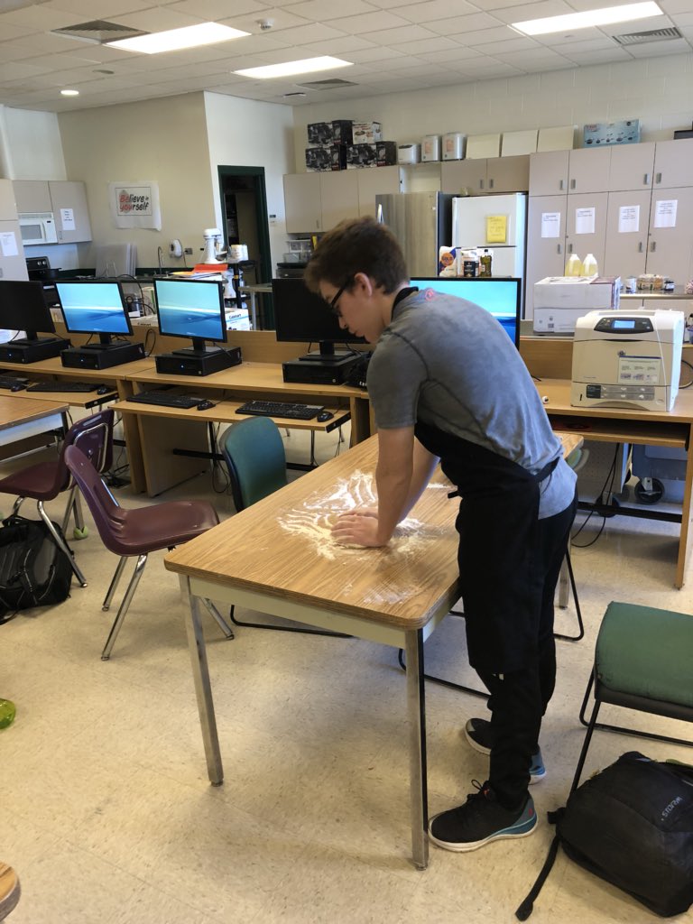 Imallaboutthef1's tweet photo. Starting our Yeast bread Unit in Foods I #SayYesToFCS #adulting101 #echhsfcscte @NCFCSEd @CTEforNC  #Foods I https://t.co/wRiCuI8h8h