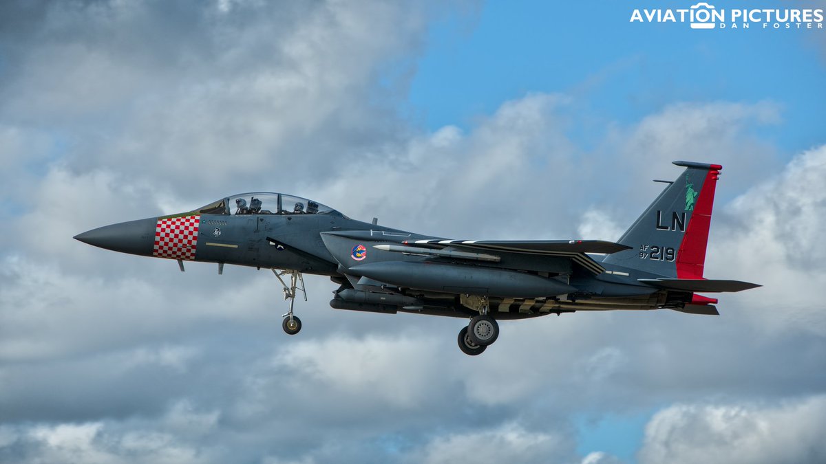 Good day @48FighterWing on Tuesday. Heritage jet was a bonus!!  #LibertyWing #eagle @usairforce @lakenheath