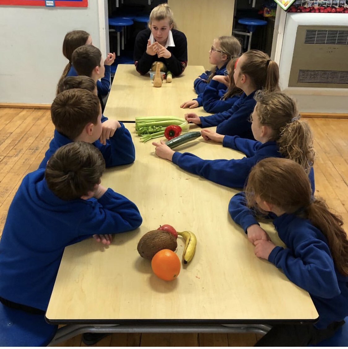 3 days in and we have done 3 primary schools - here are some pictures of the children having lots of fun!! 🚜🥕🥦 #TractorsintoSchools19 <a href="/LASEducation/">LAS Education</a> <a href="/NFUtweets/">National Farmers' Union</a> “Hands up if you love farming” 🙌🏻🙋🏼‍♂️🙋🏽‍♀️ <a href="/NFYFC/">NFYFC</a>