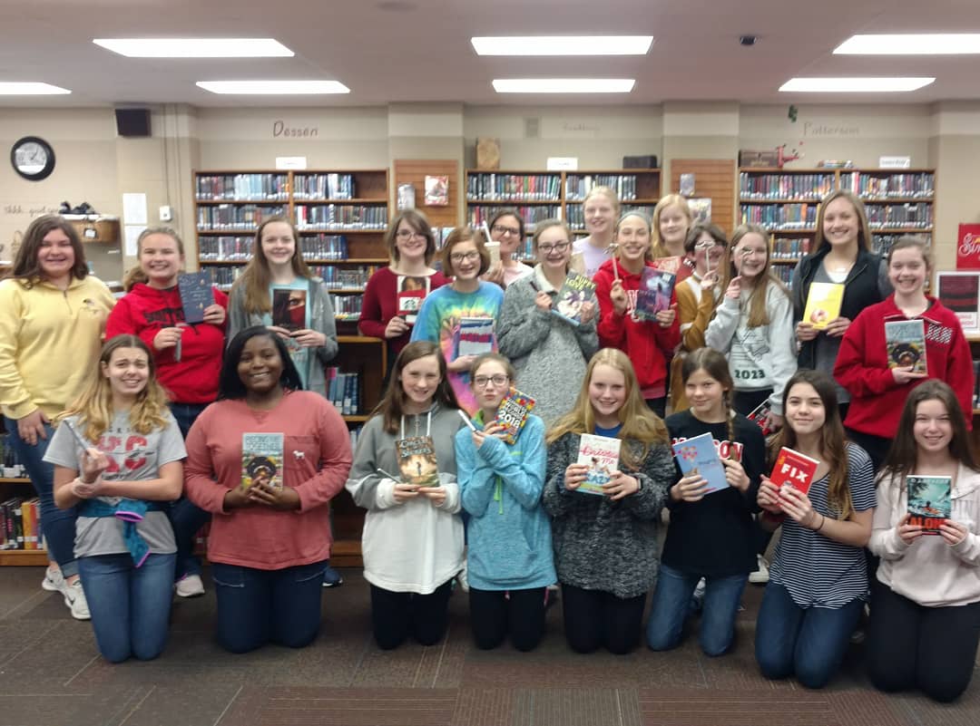 robincmasters's tweet photo. So proud of these amazing students for reading 4 or more Truman nominees this school year. They were treated to ice cream and prizes today. They also voted for their favorite nominee. #jjhslibrary #trumanawardnominees #schoollibrary #Jr2Proud https://t.co/AFPEpYaGkc
