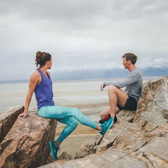 Los mejores runners son los que cuando el camino se hace difícil, descansan unos segundos y continuan el recorrido, superando sus límites. #WeWhoRun