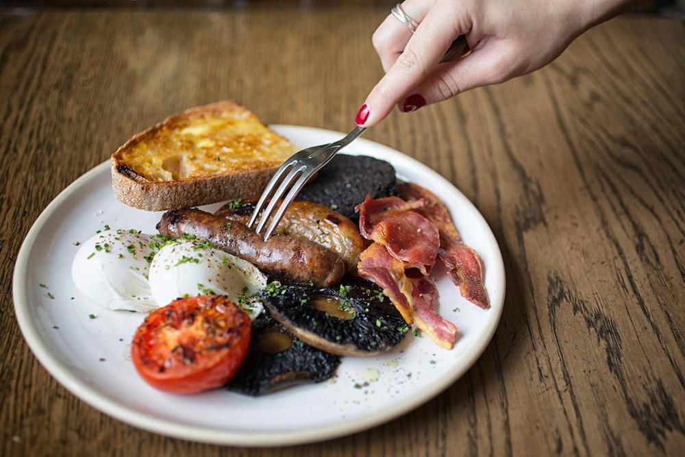 Our <a href="/CheltenhamRaces/">CheltenhamRacecourse</a> Guide is now live! 

Find out which horses <a href="/chrishughes_22/">Chris Hughes</a>. <a href="/richiemclernon/">Richie McLernon</a> and <a href="/SiClare/">Simon Clare</a> are following, the best places for a racing breakfast and what you should wear during The Festival™. 

thecotswoldsgentleman.co.uk/cheltenham-fes…