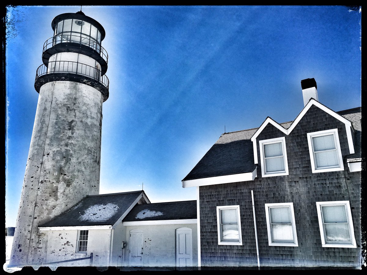 🥶23°degrees on the outer Cape this morning 🌬#CapeCodLight in Truro,MA 🇺🇸🌞