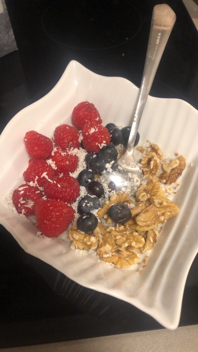 Lizelda20's tweet photo. Cooking on stream today https://t.co/PfsQYsiQ9k