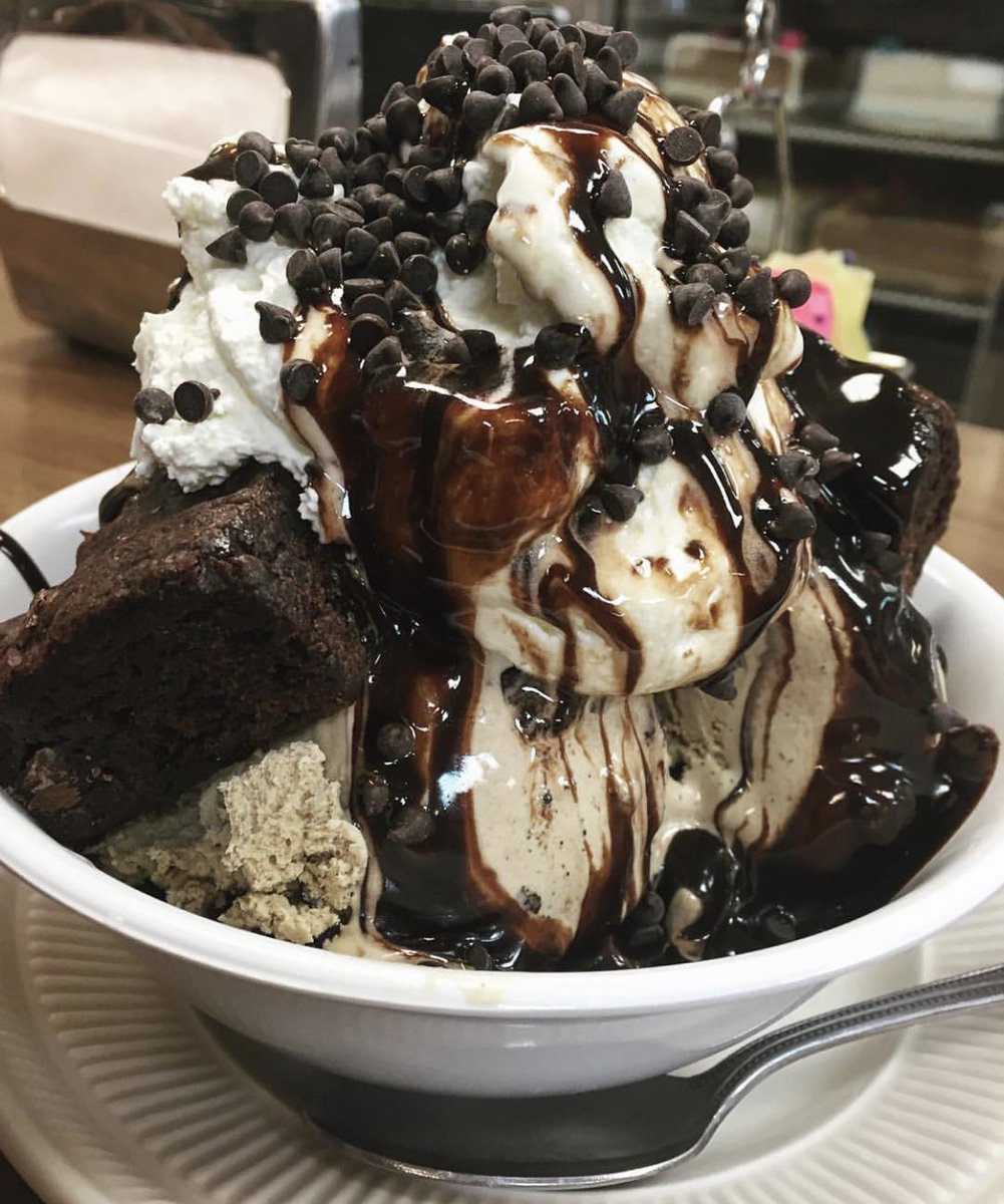 Bischoff's Ice Cream tweet media