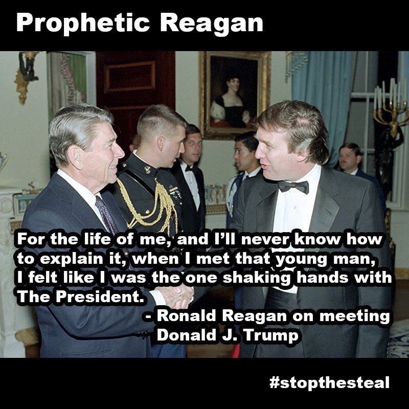 GeorgeKoumantze's tweet image. Some men are men of VISION. Our president is such a man! 👍🌵🌅 @POTUS @realDonaldTrump @dbongino @RealJamesWoods THE SPACE FORCE will save us from above, and THE WALL and ICE will save us from below. Thank God for Donald Trump! #BUILDTHEWALL #GOSPACEFORCE  #YESNATIONALEMERGENCY