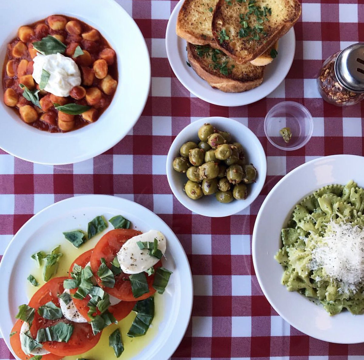 “It’s amazing what you can learn from kids” #ChefsWithHart x <a href="/SugoToronto/">Sugo</a> 🍝 was such a success (we raised over $1200 for the <a href="/sickkids/">SickKids Foundation</a> GIFT program) Chef Conor has decided to change their gnocchi dish to gnocchetti! 🤤 | 📷: Sugo Toronto