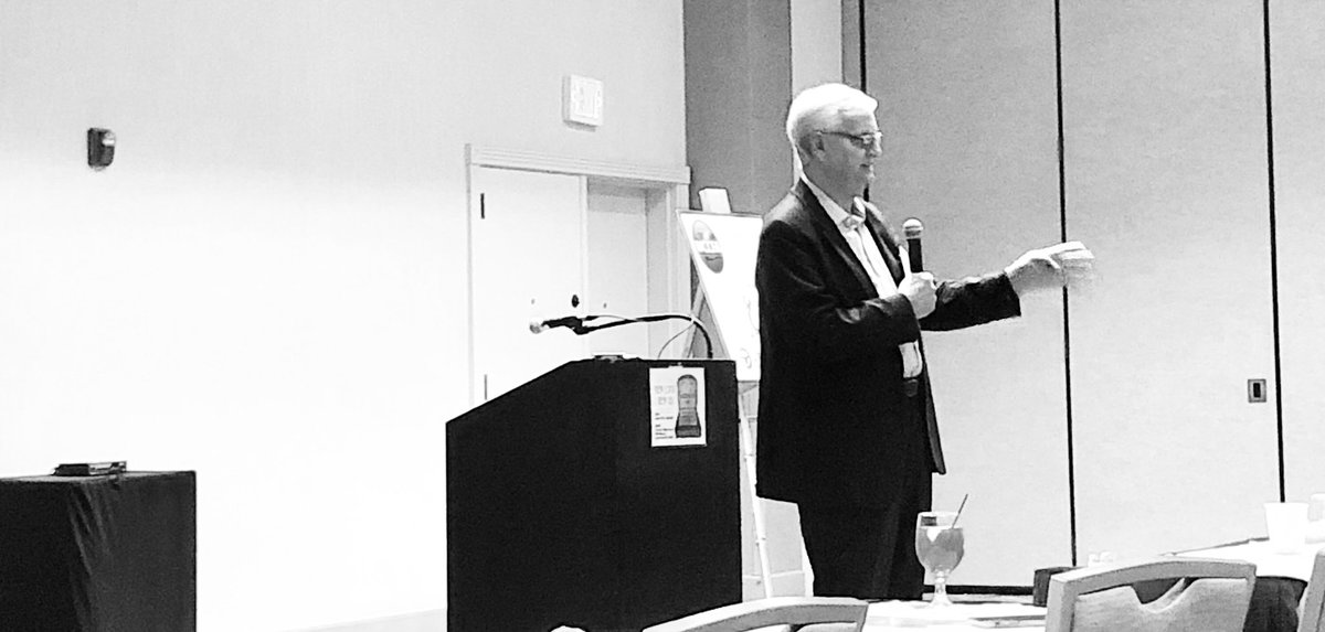 FuneralLawLady's tweet photo. closing speaker Bruce Goddard at the #WCCFA Spring Conference 😄 https://t.co/JUyRefaAo3