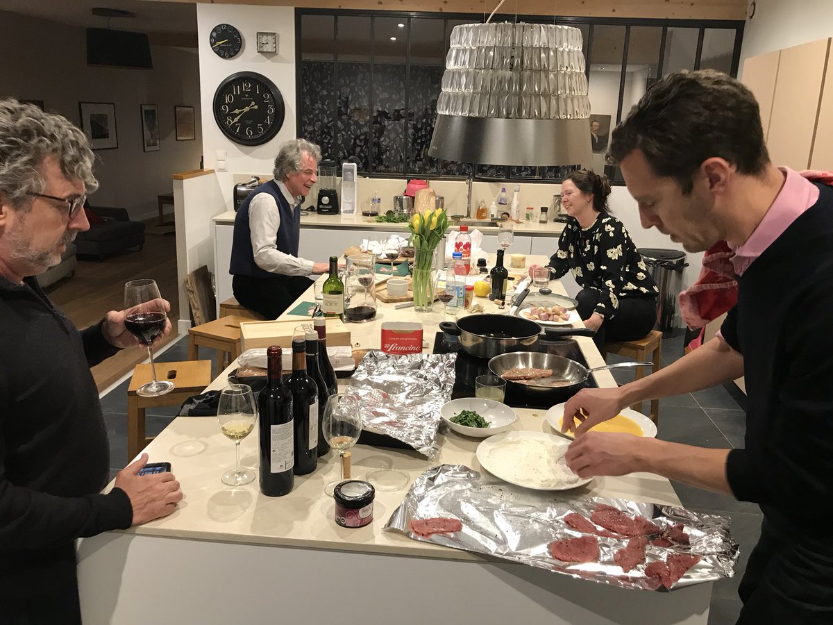 Lovely dinner with <a href="/newbordeaux/">.</a> <a href="/francisanson/">francisanson</a> <a href="/CityWineJournal/">Miguel Lecuona</a> <a href="/sloweyres/">Sir/Dame Harry Eyres</a> - thank you, Jane. (Meanwhile, Uber from Bordeaux to Créon an art form.)