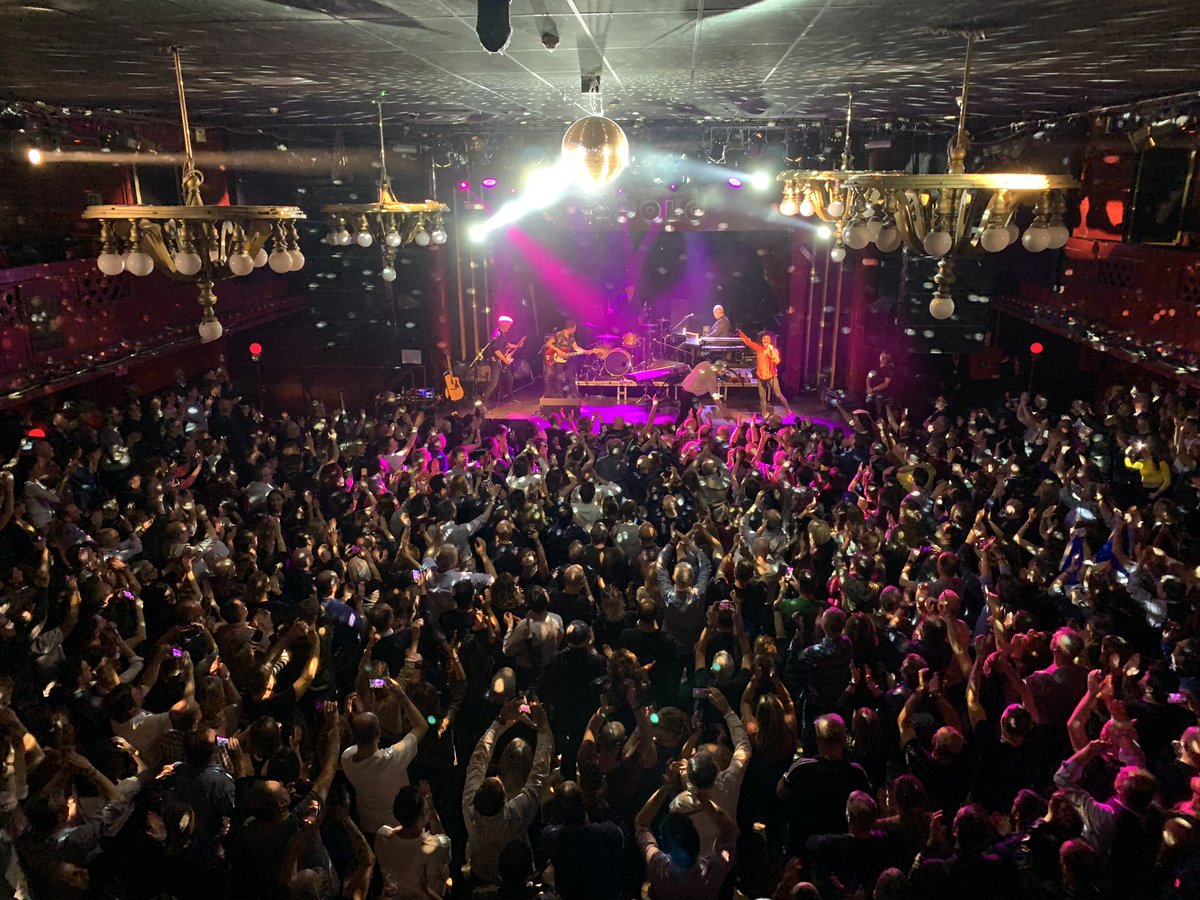 deaconbluemusic's tweet photo. Barcelona! Thank you. And thank you everyone from Spain and beyond who came to see us on this leg of the tour. We love playing here so much x Here’s what happened @Sala_Apolo
#deaconblue #deaconbluelive #deaconblue30 #ToBeHereSomeday #30yearsandcounting #spainagain ❤️ https://t.co/IMEXIPRUqj
