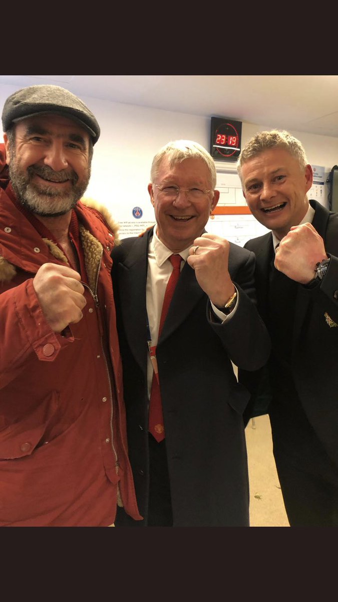 AndyP26's tweet photo. Legends on a legendary night #MUFC https://t.co/HqaCN2rP5x