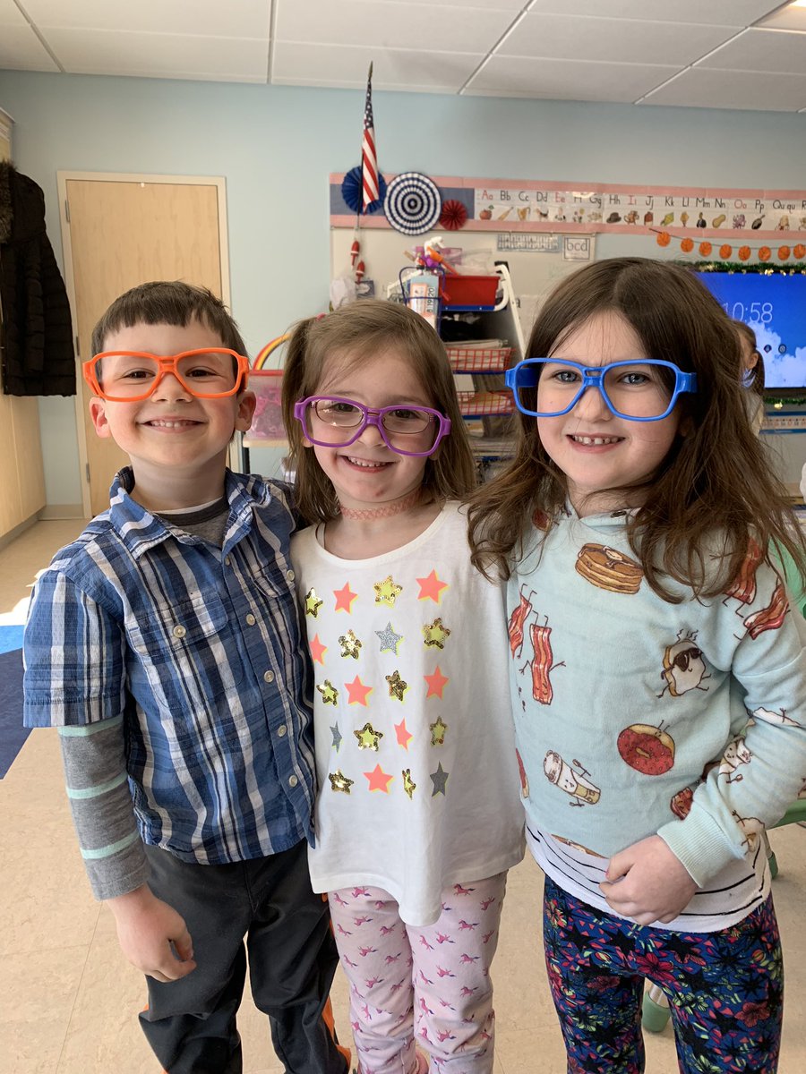 MrsBurzlaff's tweet photo. Reading with our “Reading Super Power Glasses”. These cuties are working hard and growing their brains. - BURZ https://t.co/1eYpKhw5LX