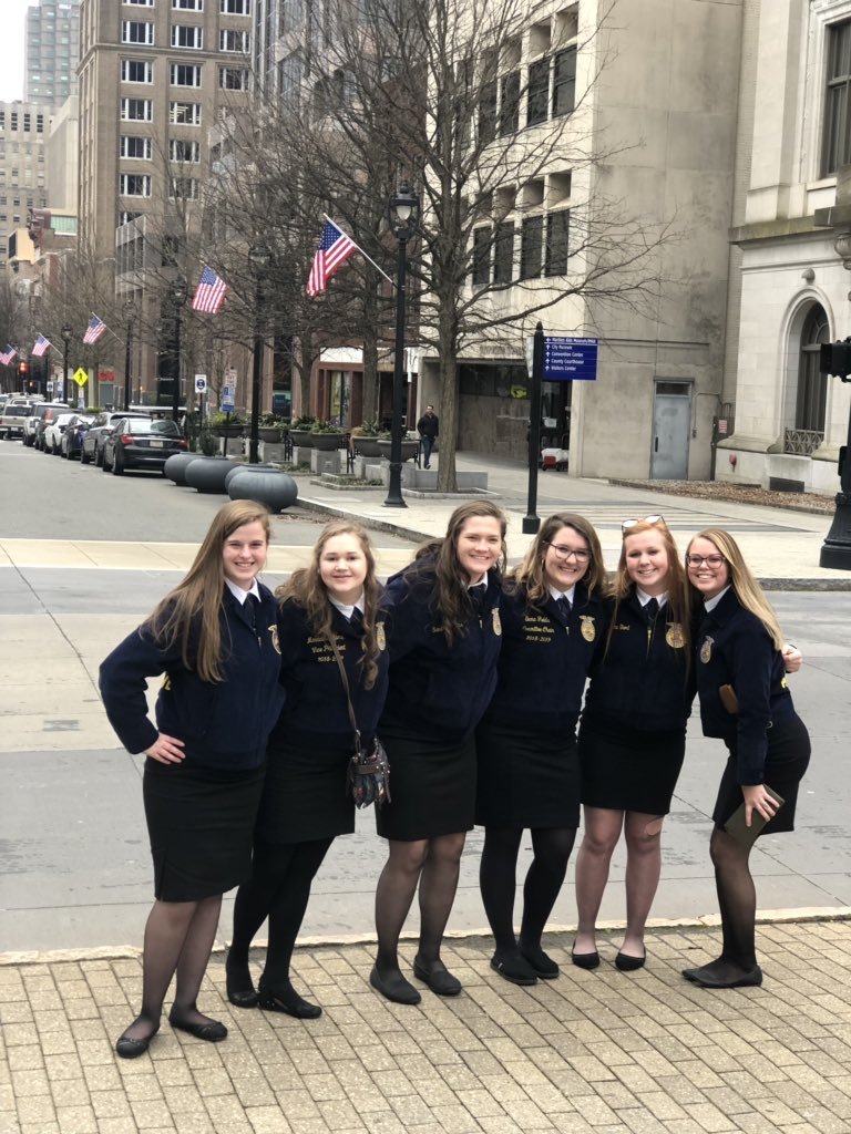 PGHS_FFA's tweet photo. Since we’ve been MIA, here’s what we haven’t shared with y’all! 
For Valentine’s, we sold waxed flowers!
We attended Legislative Day in Raleigh,
Sold poinsettias for Christmas,
And have had some great meetings since our last posts! 
And now you’re all caught up! https://t.co/LUTkqboqIv