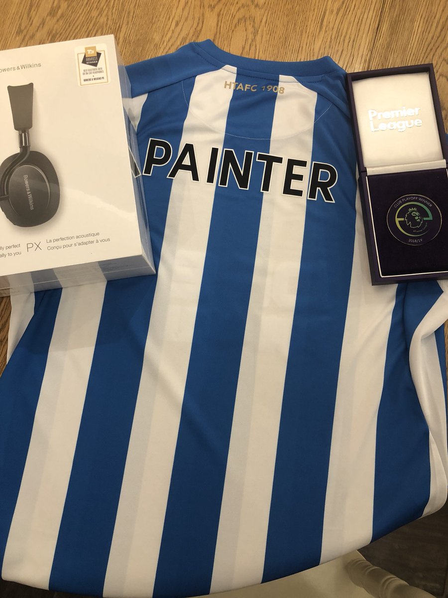 WOW what a day, thankfully managed to win the @htafcdotcom ePremier League qualifiers 💪. GG to everyone I played.

Massive thanks to @htafcdotcom and <a href="/Gfinity/">Gfinity</a> for hosting a great tournament.

Looking forward to representing Huddersfield in the grand finals in a few weeks time 🎮