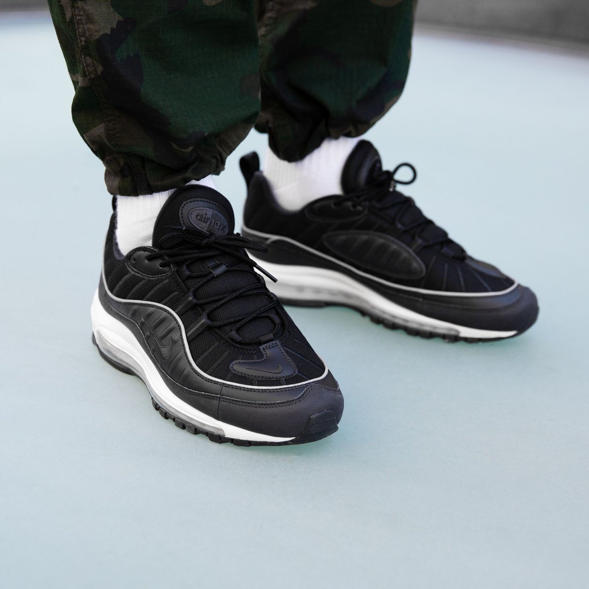 Titolo Nike Air Max 98 Oil Grey Oil Grey Black Summit White Release Friday 8th March 9am Cet T Co H8c7j3thsi Titolo Nike Air Max 98 Oil Grey Oil Grey Black Summit White Release Friday 8th March 9am Cet T Co H8c7j3thsi