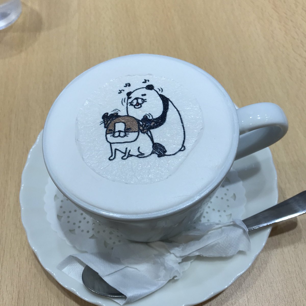 Raspberry Ripple على تويتر 昨日表参道に所用があり 帰りにパンダと犬カフェに行って参りました 梅ちゃんとハンバーグさんの絵のプレートはどうしても食べられずカフェラテは隙間から頂きハンバーグプレートの梅ちゃんは連れ帰りましたー パンダと 犬カフェ Raspberry Ripple على تويتر 昨日表参道に所用があり 帰りにパンダと犬カフェに行って参りました 梅ちゃんとハンバーグさんの絵のプレートはどうしても食べられずカフェラテは隙間から頂きハンバーグプレートの梅ちゃんは連れ帰りましたー パンダと 犬カフェ