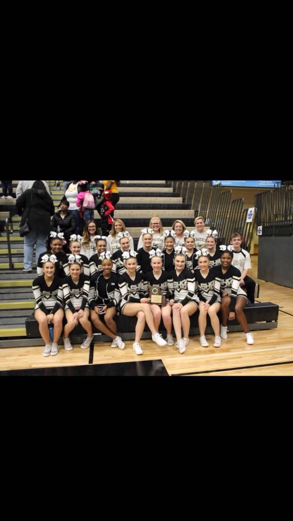 Congratulations to LSHS varsity cheer on a great season this year and placing 1st at regionals and 2nd at state!     #WinnerWednesday