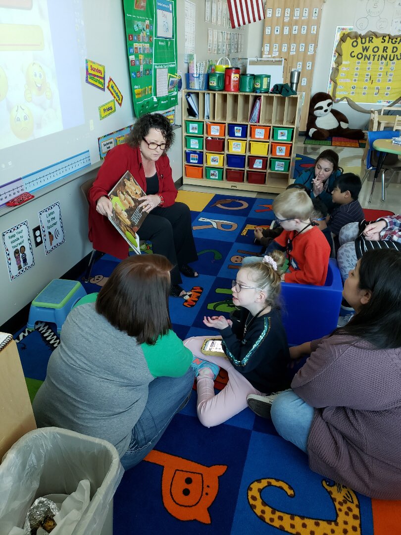 CoombsClass's tweet image. Thank Dr. Bruton for reading to our class today!!! @CoombsClass @DukeElem #ReadAcrossAmericaDay