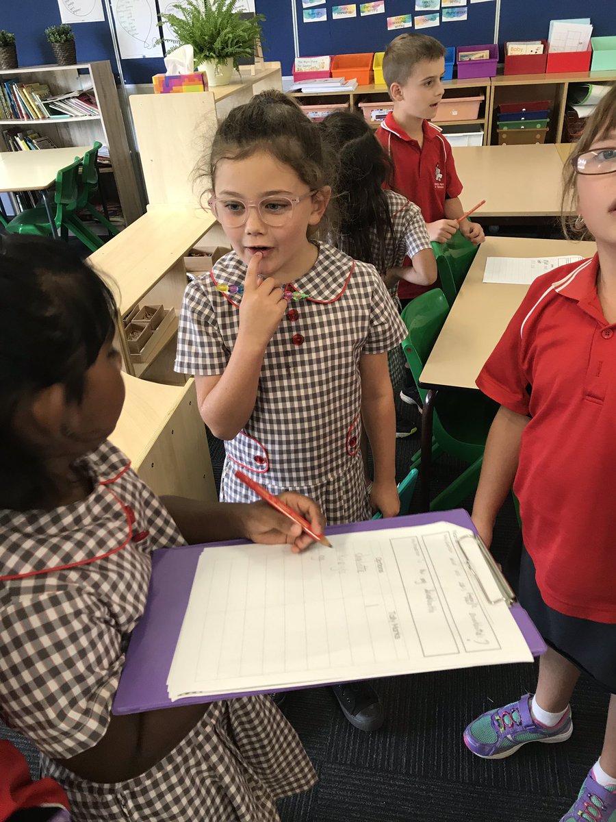 JessKB93's tweet photo. 2B has so much fun exploring data! Posing questions, making predictions and collecting raw data. #data #SHPPS #posingquestions #collectingdata #makingpredictions https://t.co/tP39qdkxwJ