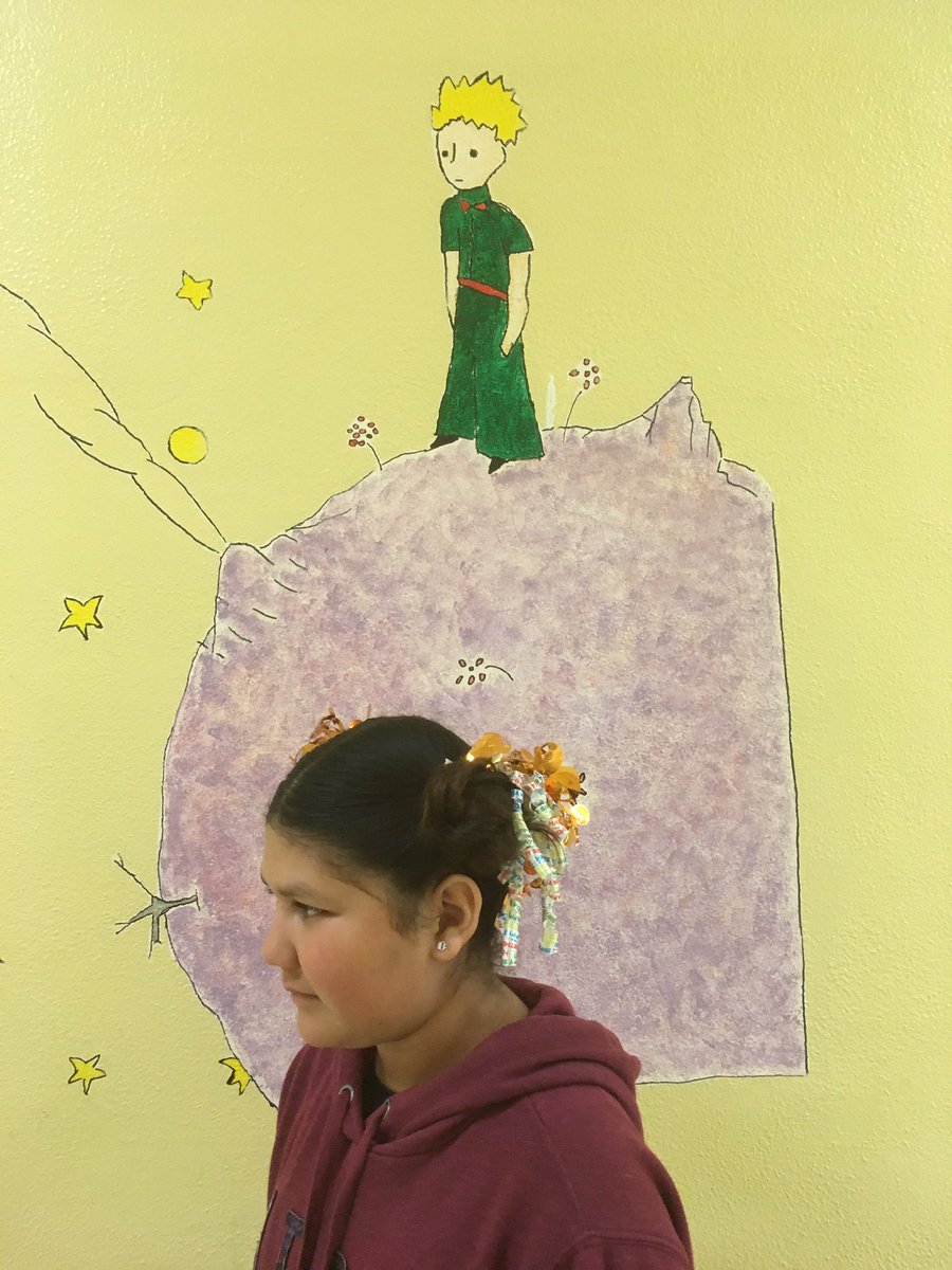 Celebrating #ReadAcrossAmerica with crazy hair day. Our students using their imagination and coming up with crazy hair styles. #miramonterocks <a href="/LASchools/">Los Angeles Unified</a> @LDSuperSouth