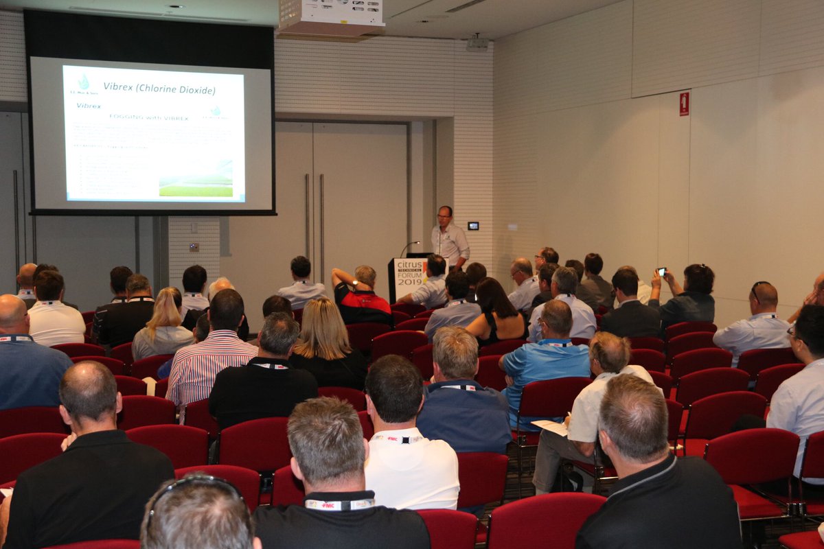 CitrusAustralia's tweet photo. Craig Wooldridge from @eemuir sharing the latest in foggers and sanitisers in the #CitrusTech19 post harvest workshops. Australia grows world’s best citrus, improvements in post harvest ensure customers benefit from growers’ hard work. https://t.co/fonBlQYT0V
