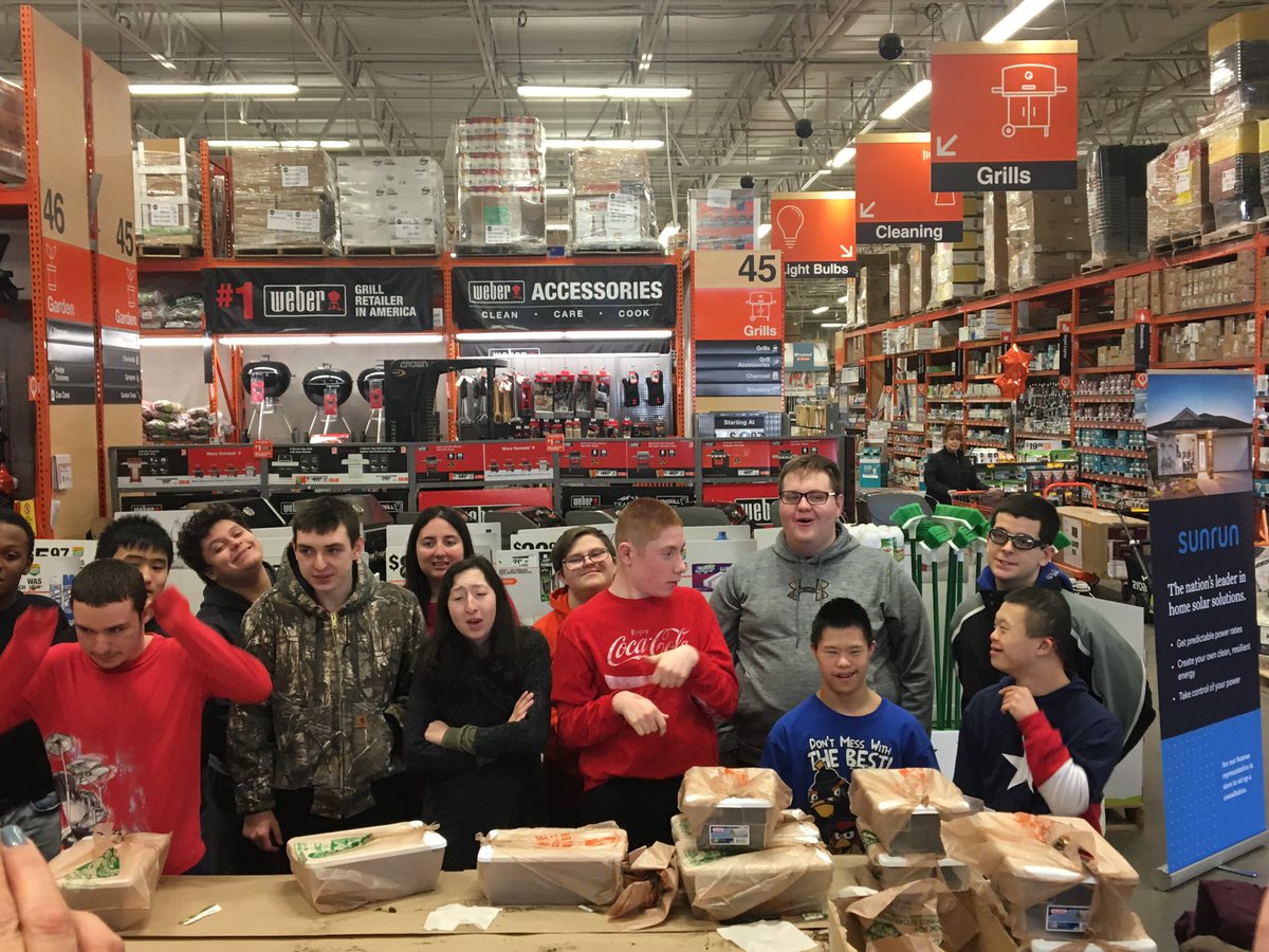 breaktherubric's tweet photo. Community Based Instruction trip to @HomeDepot today. Students learned how to plant seeds, make paint, cut keys, and learned safety rules while on a job site! #homedepot #communitybasedinstruction #communitybasedlearning #independentlivingskills https://t.co/vtsChBQpks