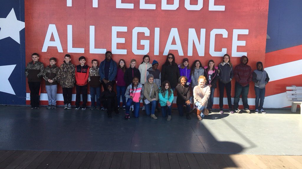 mcelveencs's tweet photo. Fifth grade tours USS Yorktown #WGEpride #5thgradefieldtrip https://t.co/hcNBuv95wu