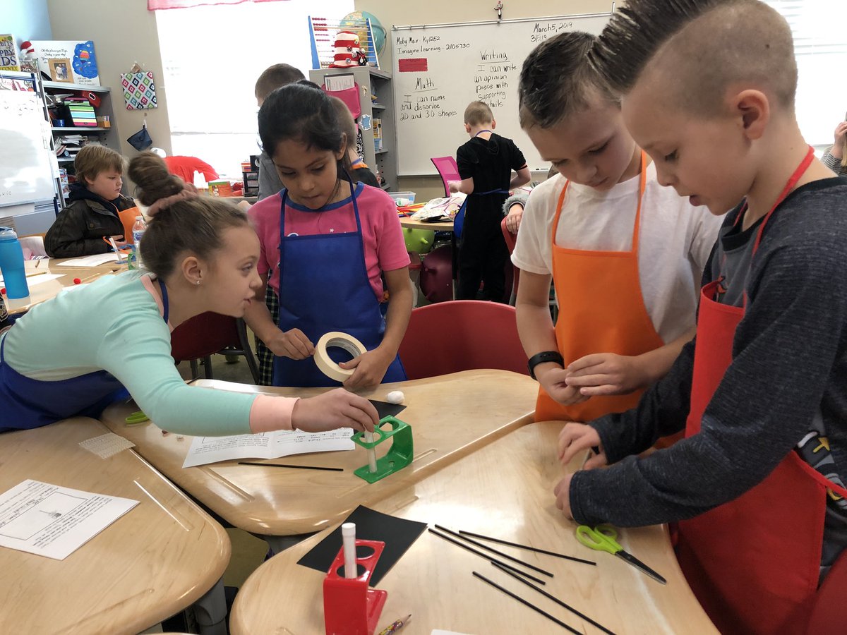 nkucinsam's tweet photo. Yesterday was fabulous in the #nextgenerationaSTEMclassroom project led by @ellabowling & @AmberCarterNKU with our partners at @RichardsvilleEl in @WarrenCoSchools! #handsonmindson PD with some of the best teachers & students you’ll ever meet! #amazingdistrict #amazingteachers https://t.co/fAXLJazwz4