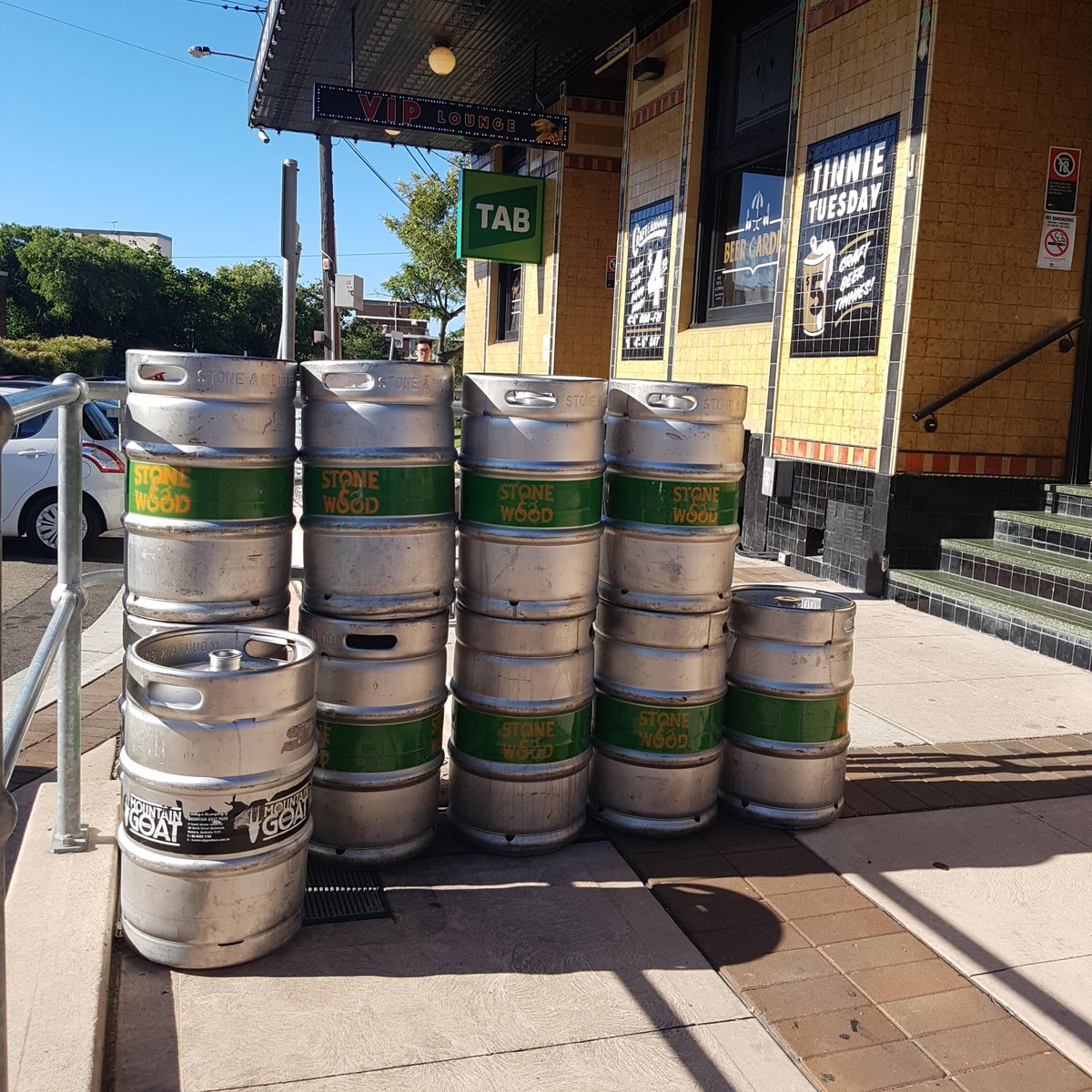 YES to <a href="/stoneandwood/">stone & wood</a>  🍻 😀 
#craftbeerlover #stoneandwood