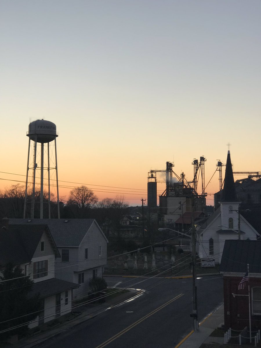 bigdaisey's tweet photo. I’ve been a lot of places in my life, seen a lot of beautiful sunsets, talked to and met a lot of great people but nothing beats this sunset and nothing beat the people of Sussex… https://t.co/CmG58DGtne