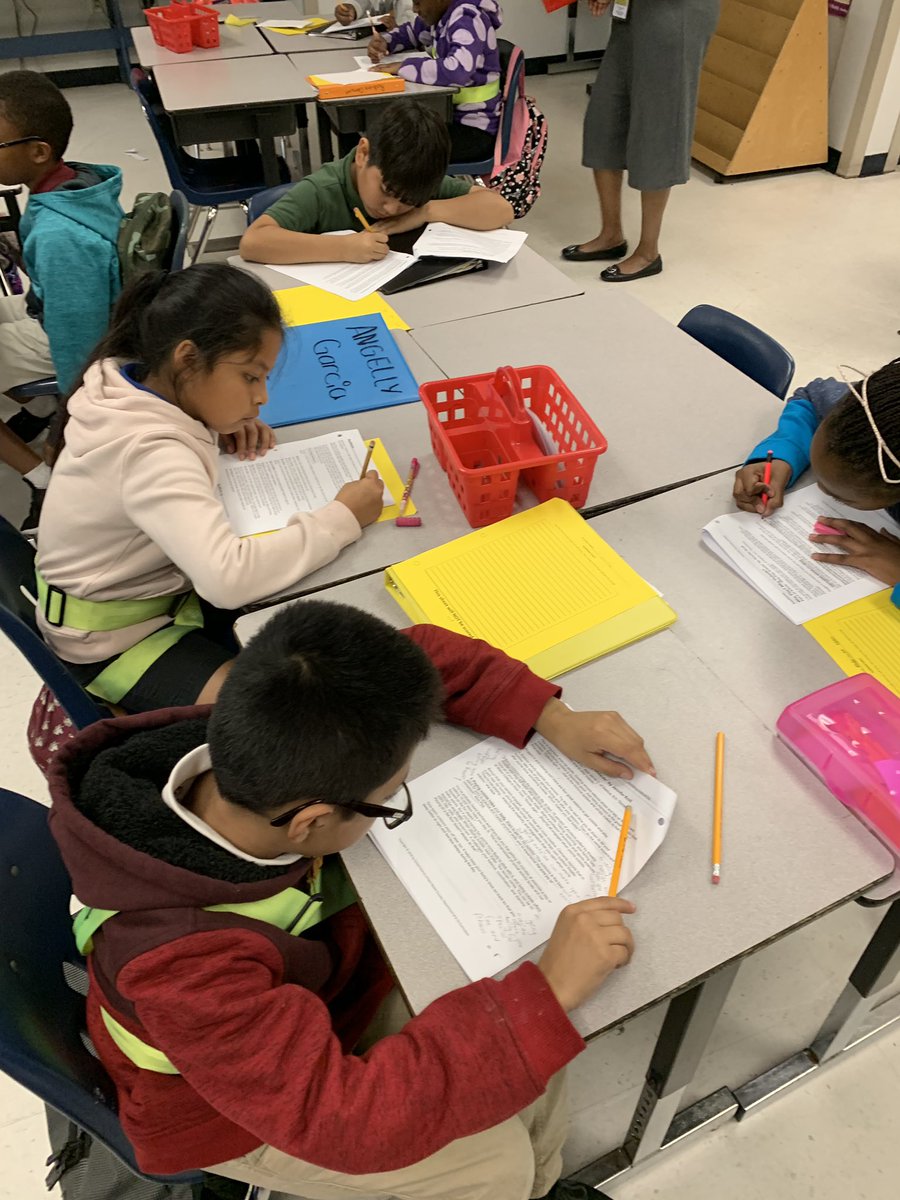 TicondriaW's tweet photo. Countdown to FSA Writes💪🏾Panthers are indeed doing it the WRITE way!🤗 Writing Boot Camp🎯Read AND Mark the text! It’s as EASY as 1-2-3!🤷🏾♀️ #modeling #feedback #readysetread #marginalnotes @NorthmorePBC @McKnight_NMES @CFriessPBC https://t.co/m2yNhMZ18m