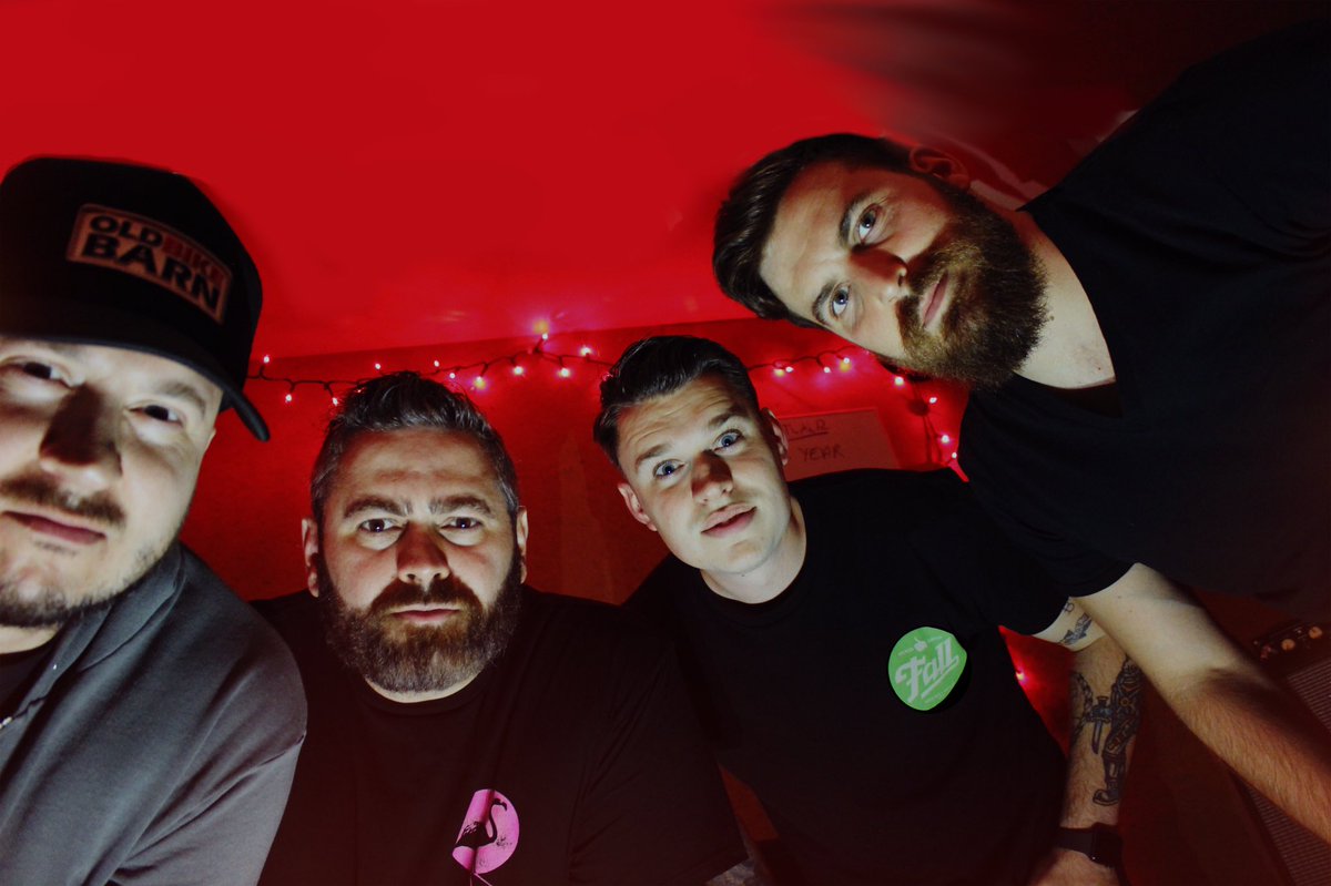 Hello there, we’re City Windows #sandiegopunk #deliciousmen #oldbikebarn #fallbrewing #beards