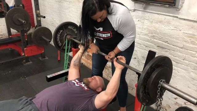 RealMattWenning's tweet photo. 185 plus 140 in band and 40 in chain!!! Builded pauses into this set of speed!!!! Be explosive in all environments !!!!! https://t.co/RO6FjtsOwi #dynamicbench #wenning #speedbench #bandbench #chainbench #conjugate https://t.co/Y4zr7MCEXq https://t.co/g4ndAhEOWU