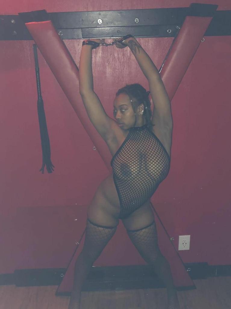 redmond_jirns's tweet photo. )Bondage shoot more to Come #Wce #Humpday #BDSM #Bondagequeen #Fetish #fetishworld #Dungeon #DungeonAction #Atlantamodel #Jmpentertainment #atlanta Model: @samanthaxjay_ 📷 @redmond_jirns https://t.co/WG1iTxJsOi