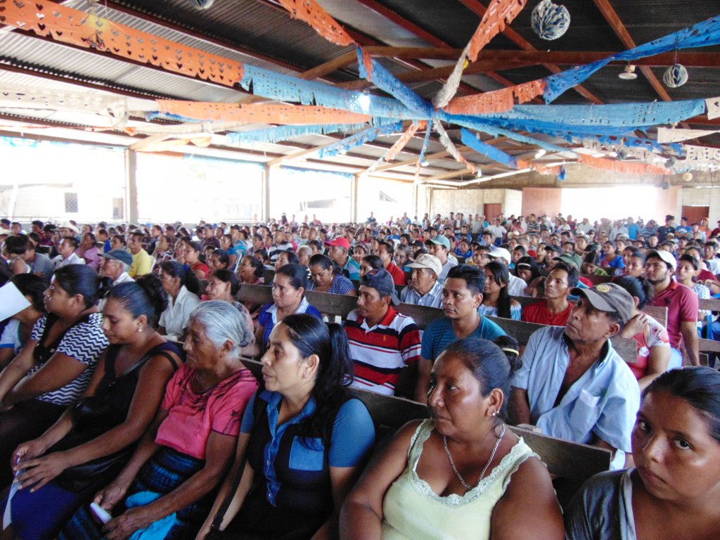 GtMlp's tweet image. Estos son los despojados, los criminalizados/as por la élites, ahora se construye democracia participativa y comunitaria, proponemos bajar el salario de alcaldes, diputados y presidente. 💪💪💪 #MLP