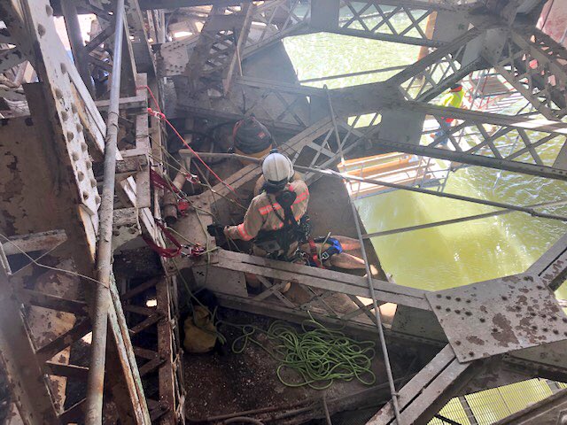 dcfireems's tweet photo. Even before they rescued a worker 120 feet up a radio tower, these members of #DCsBravest Special Operations Division had already today braved bitter cold and wind under the Memorial Bridge to practice their rope rescue techniques. We train like we fight, &amp; fight like we train. https://t.co/dxt8AbrpA1