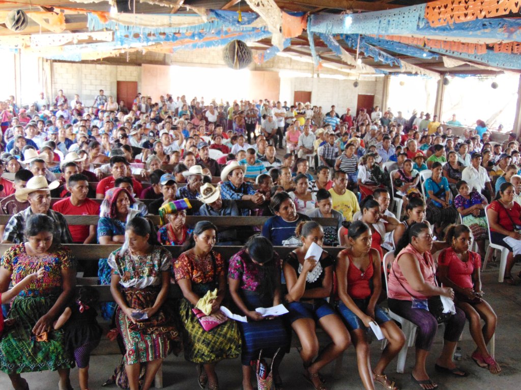 GtMlp's tweet image. Estos son los despojados, los criminalizados/as por la élites, ahora se construye democracia participativa y comunitaria, proponemos bajar el salario de alcaldes, diputados y presidente. 💪💪💪 #MLP