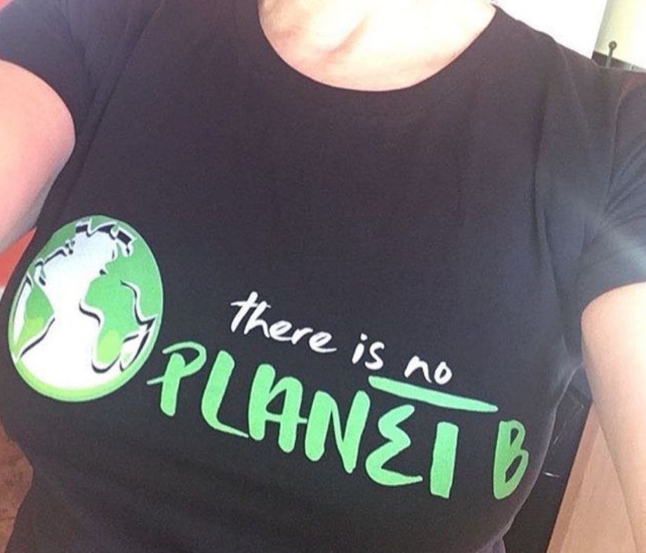 There is no #PlanetB 🌏

#vegan #eco #Sustainability #vegantshirts #veganclothing