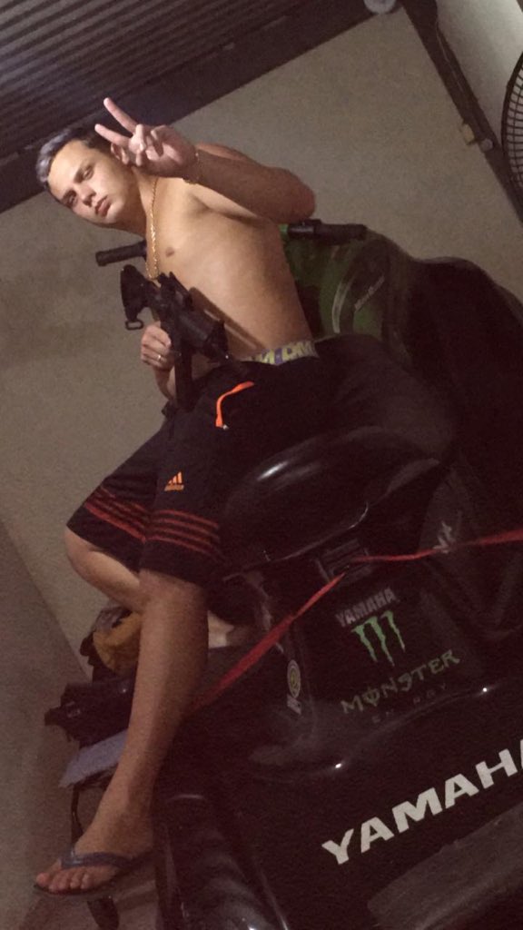 santiagolcs's tweet image. Aquelas cenas rs #ToAi