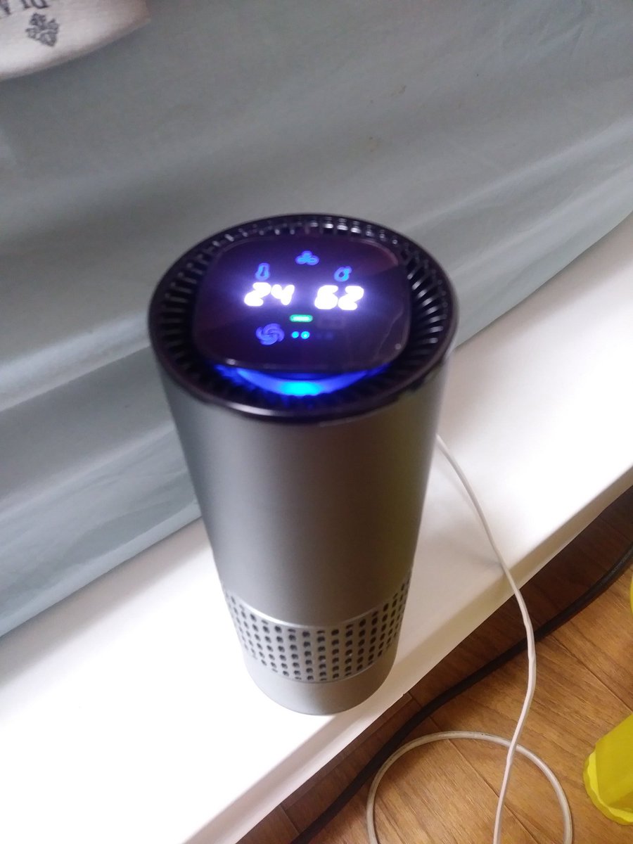 알로코리아 A7
요즘같이 미세먼지가 심할땐 밖에 나가기가 겁이나네요 해서 큰 맘 먹고 차량용 공기청정기 알로코리아 A7을 구매했는데 무엇보다 헤파13 필터를 사용해서 맘에 드네요